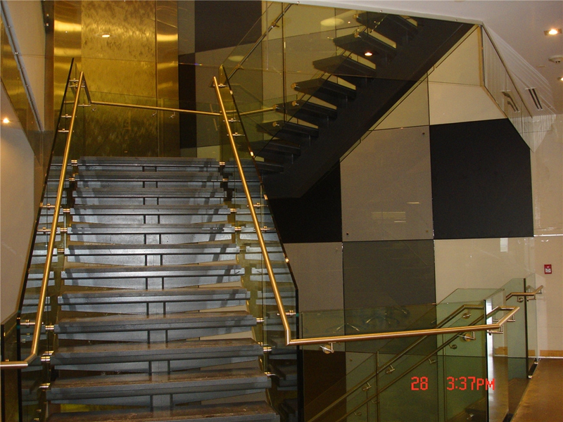 GLASS GUARDRAIL