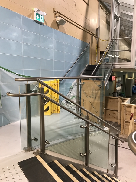 GLASS GUARDRAIL