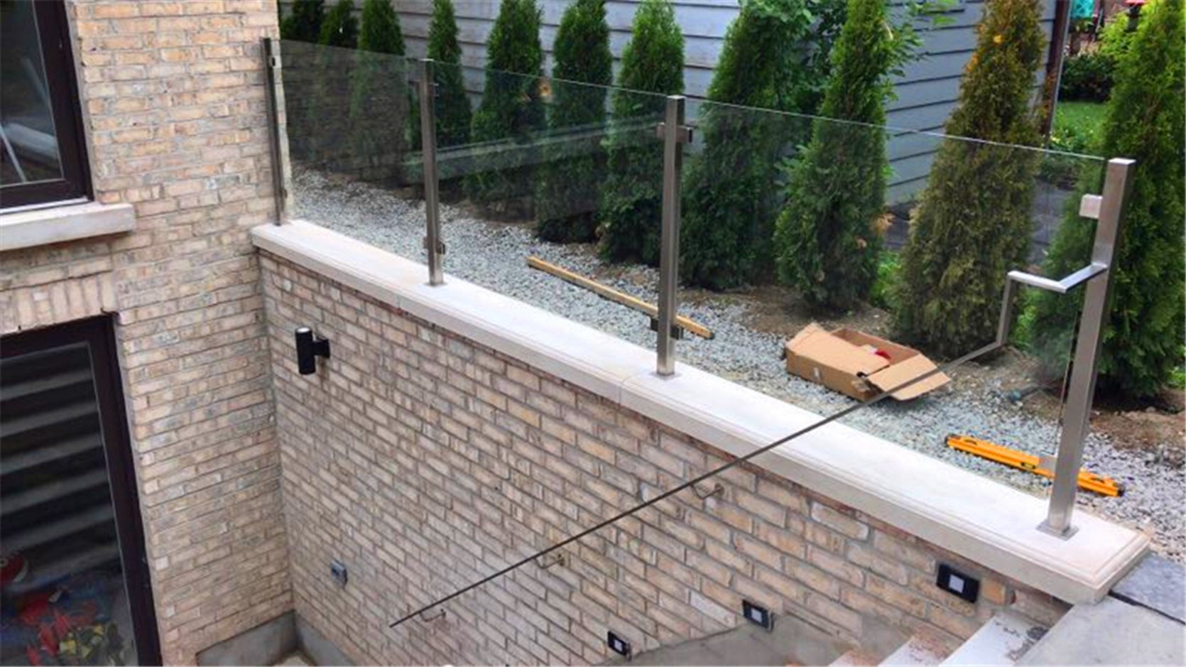 SS Frame with Glass