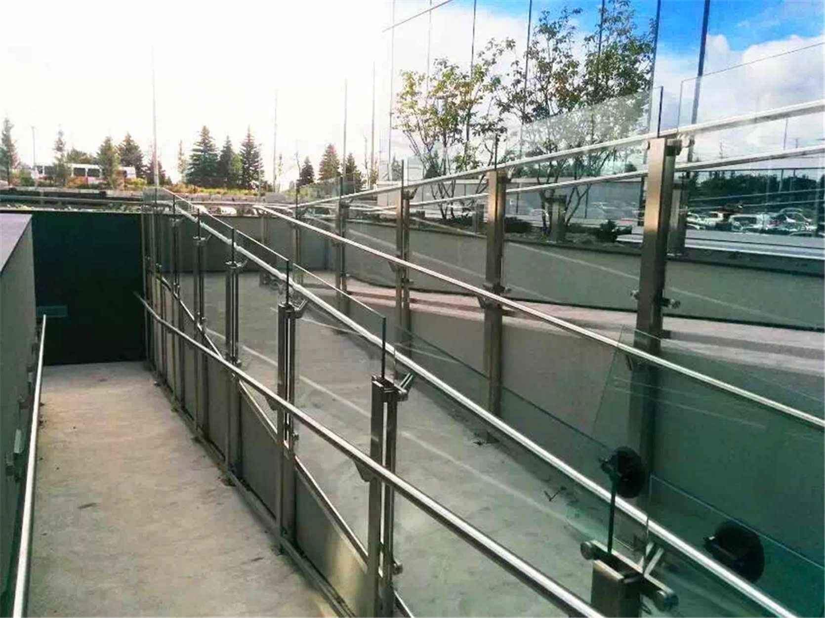 SS Frame with Glass