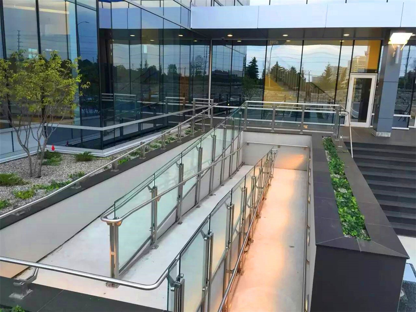 SS Frame with Glass
