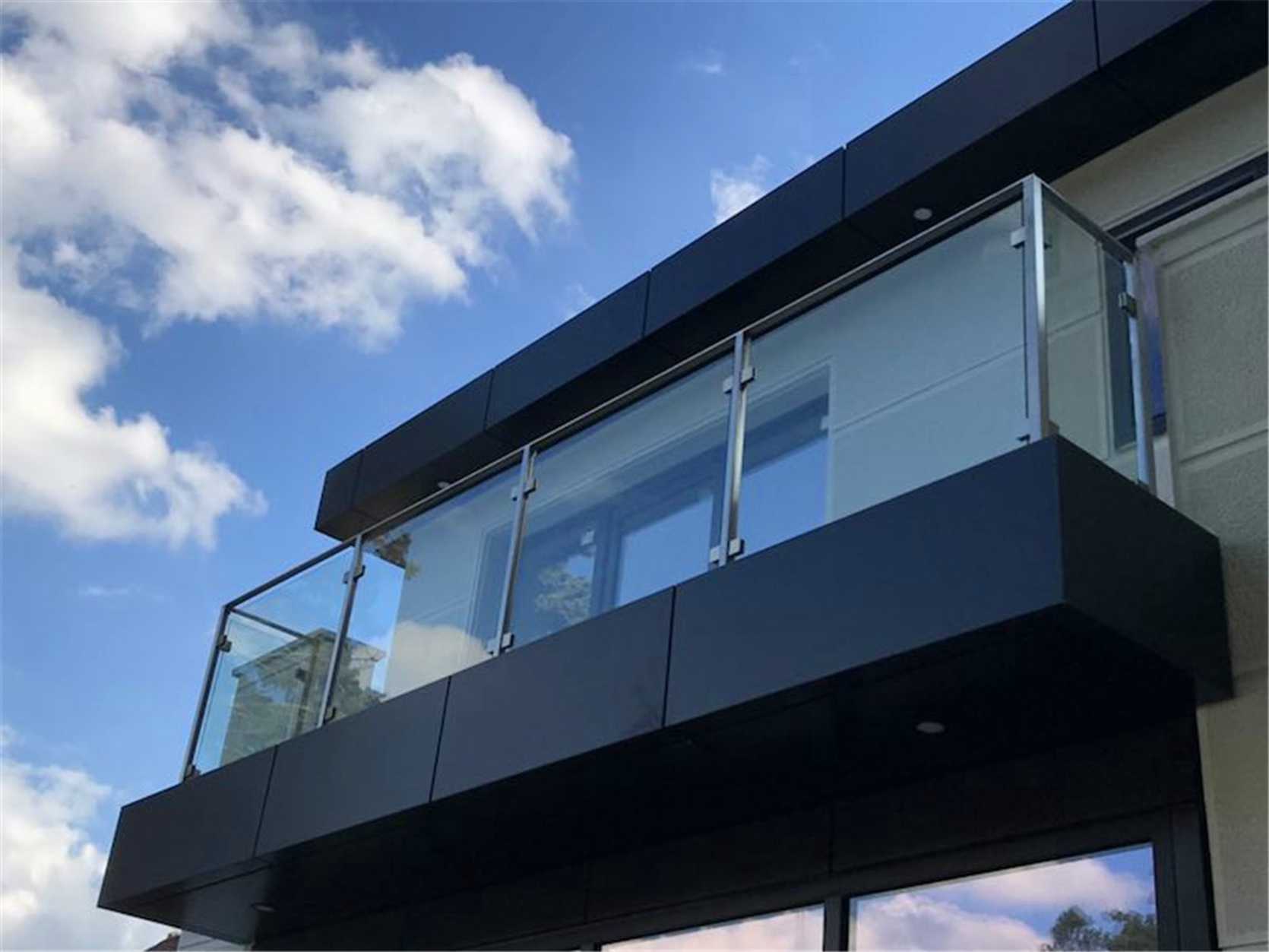 SS Frame with Glass