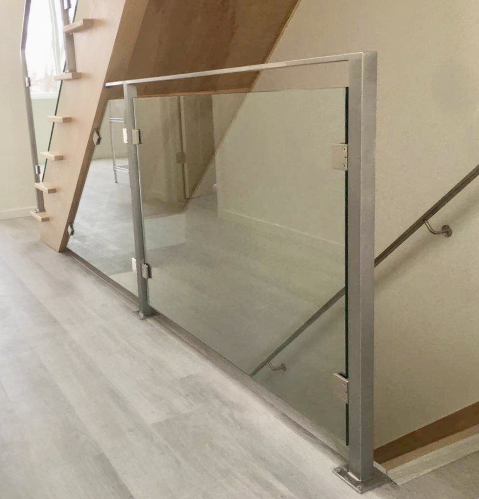 SS Frame with Glass