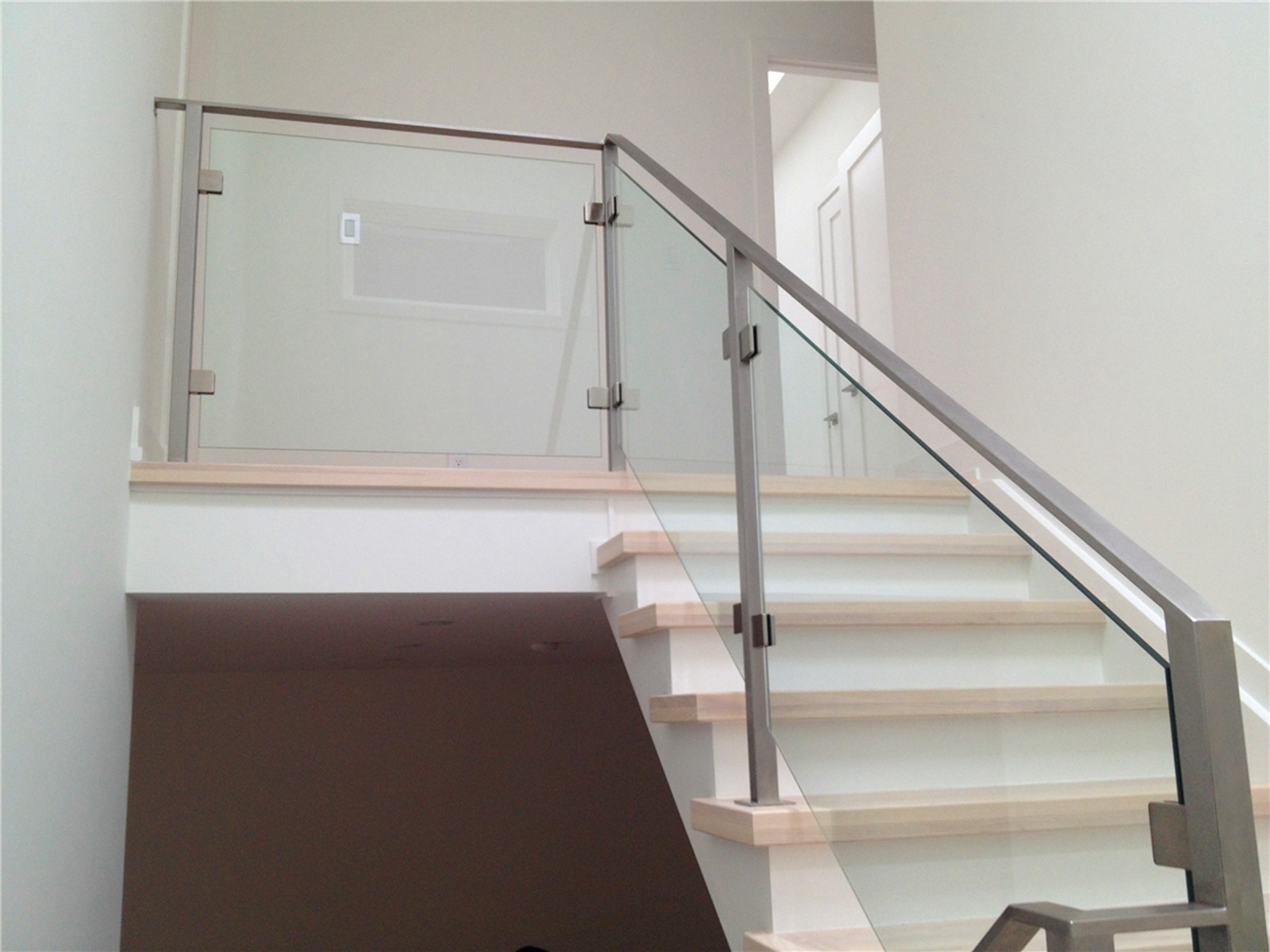 SS Frame with Glass
