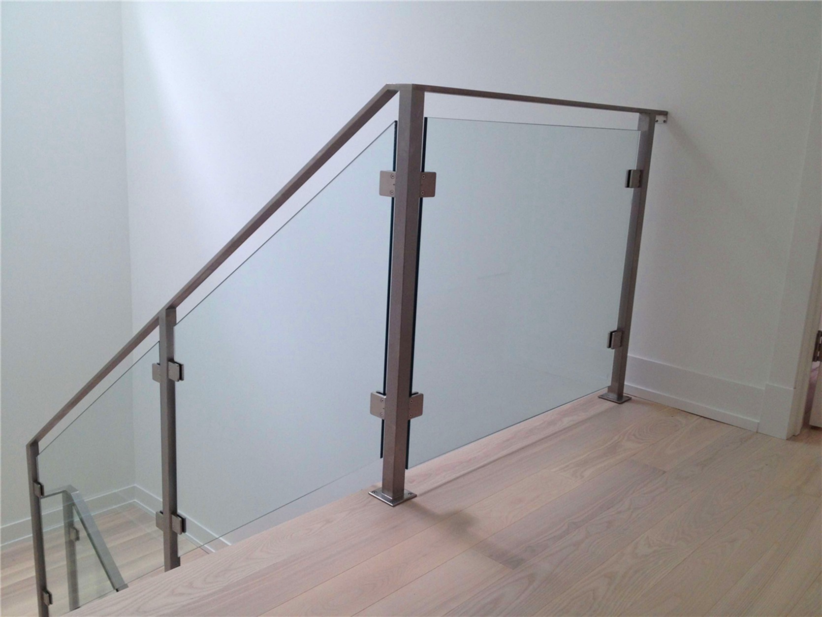 SS Frame with Glass