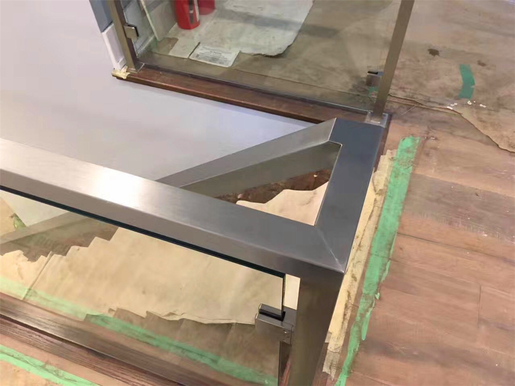 SS Frame with Glass