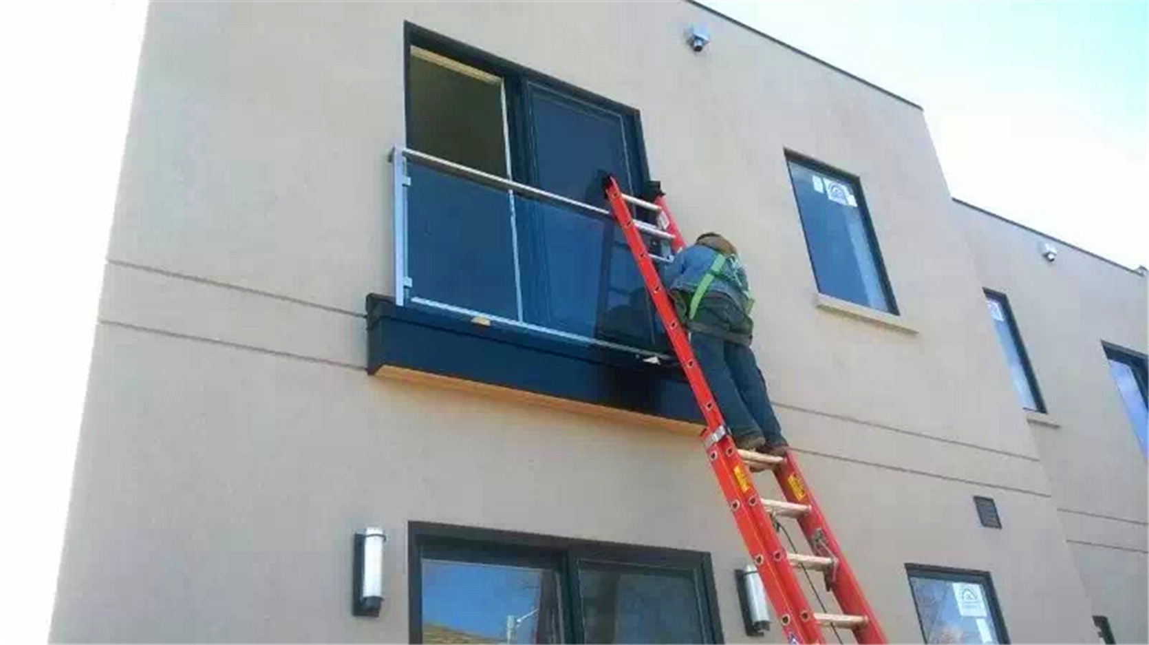 SS Frame with Glass