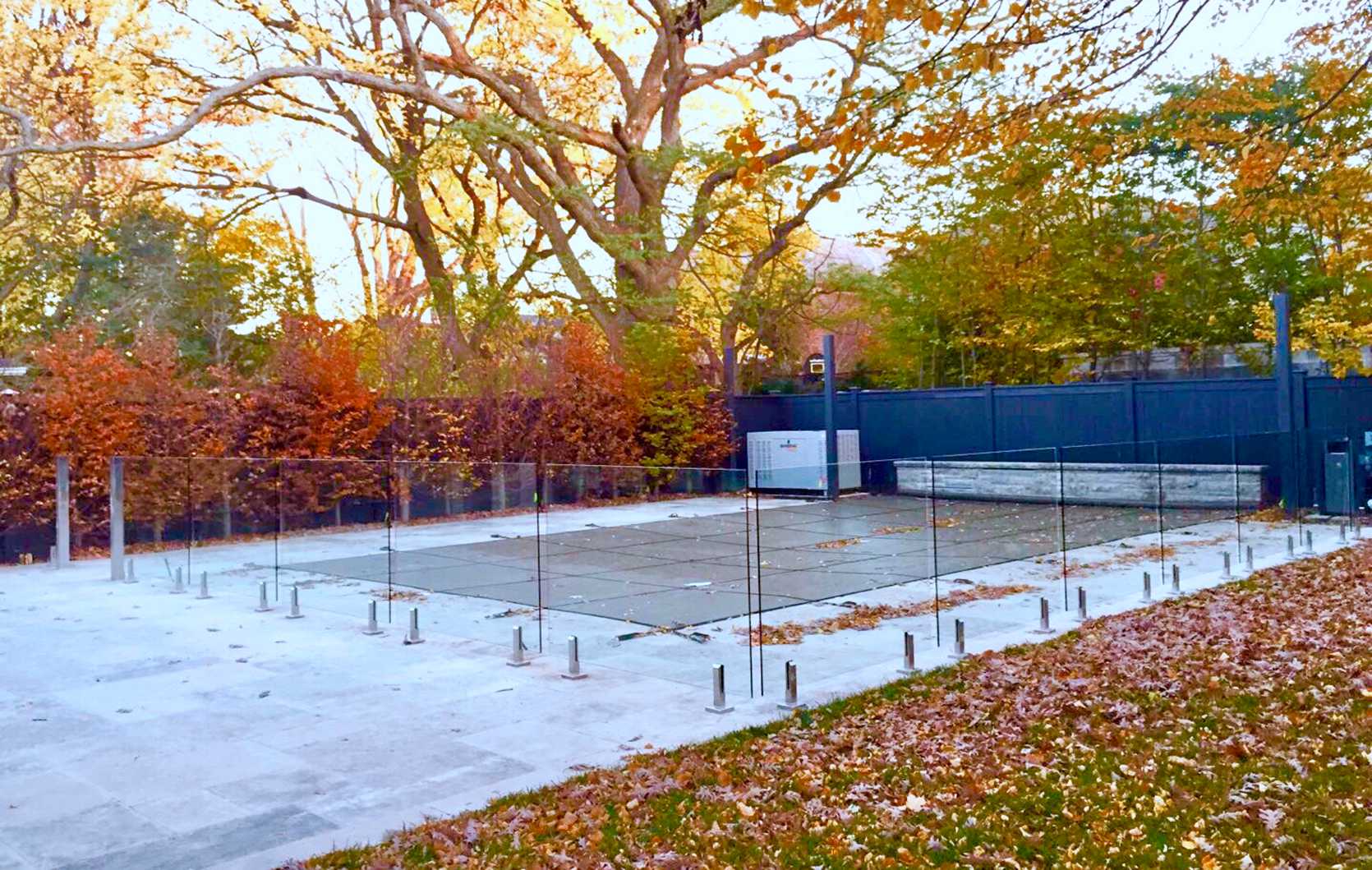 Pool Glass Guardrail