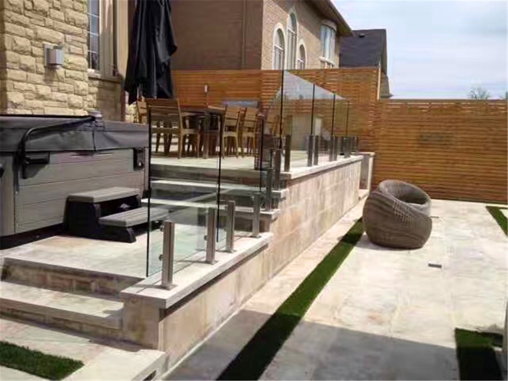 Pool Glass Guardrail