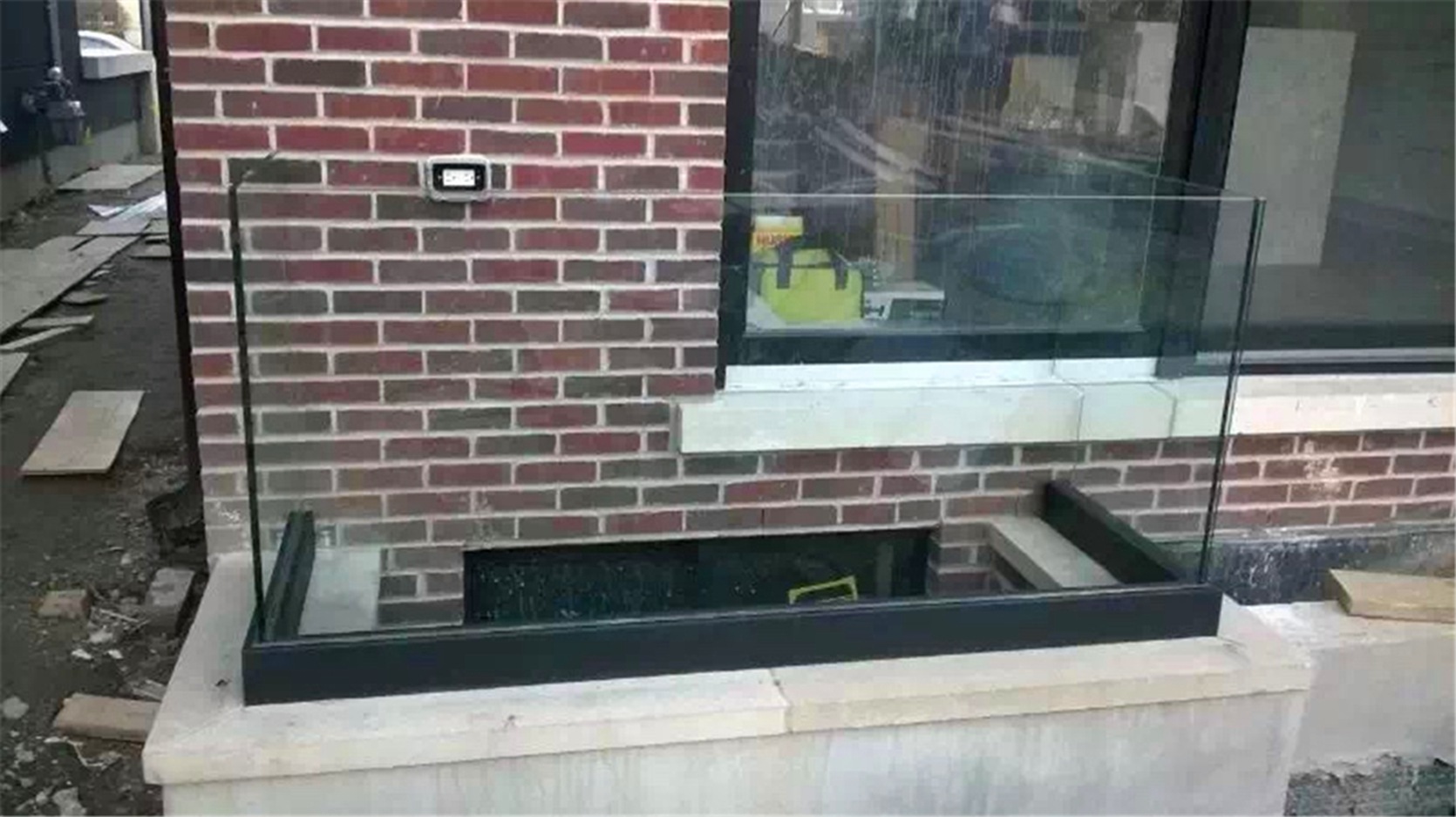 Glass Shoe Guardrail