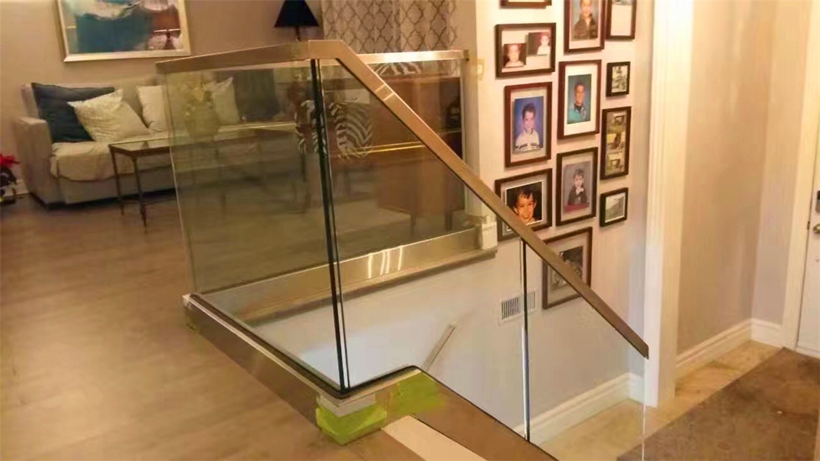 Glass Shoe Guardrail