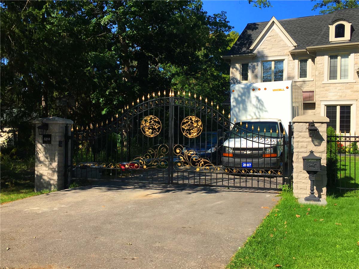  Iron Gate